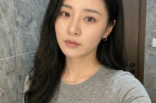 斗鱼女主播忘关摄像头私密画面流出!虚假人设彻底翻车 斗鱼女主播忘关摄像头私密画面流出!虚假人设彻底翻车