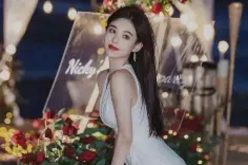 娱乐圈又出大瓜！没想到这次是知名影帝被狗仔曝出婚内出轨嫩模