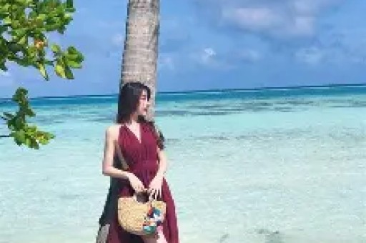 网红直播卖惨翻车虚假深情割韭菜这出戏演砸了！